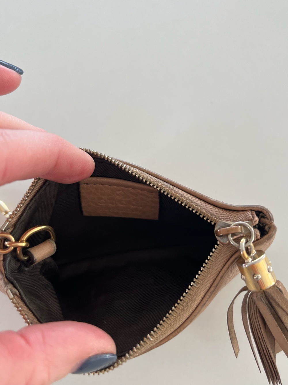 Gucci Soho Soho Leather Tassel Key Zip Pouch / Coin Purse – Rose Beige Camellia - Picture 8 of 14